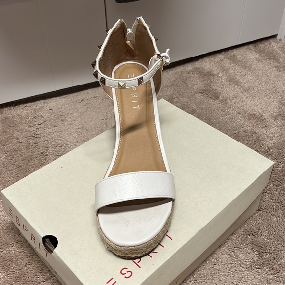 Esprit white wedges - Picture 3 of 3